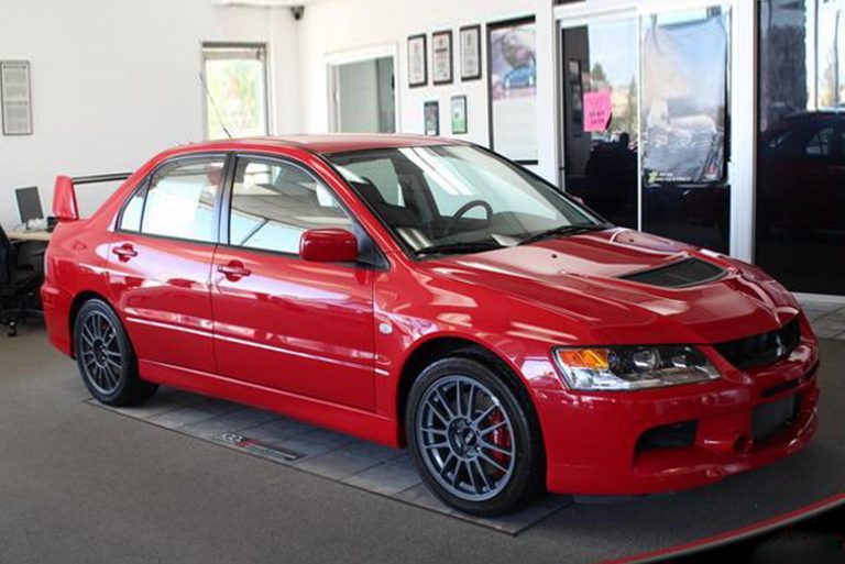 Forhandler har spritny Lancer Evolution stående