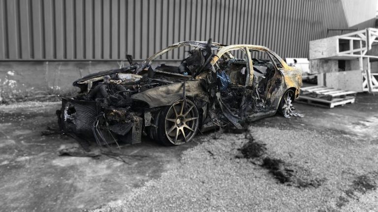 Åh nej: Berømt (R)S4 brændt op