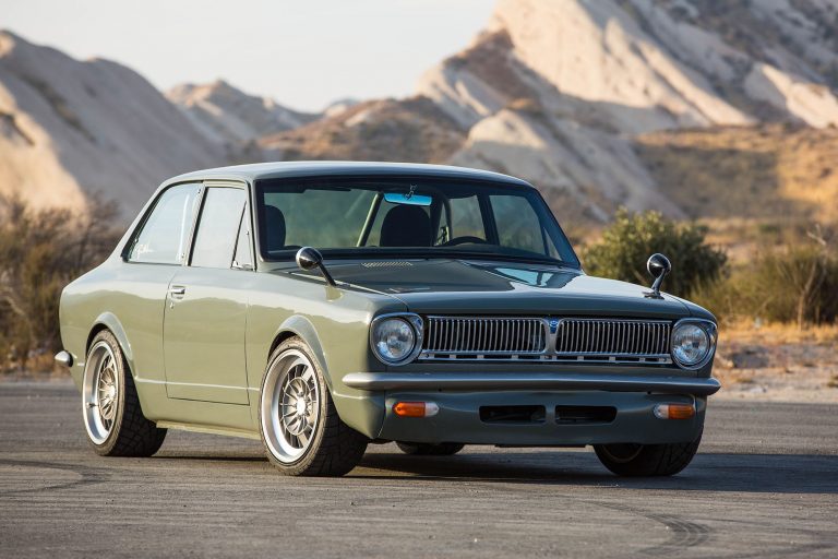 I denne Corolla fra 1969 ligger en 5-liters Lexus-V8