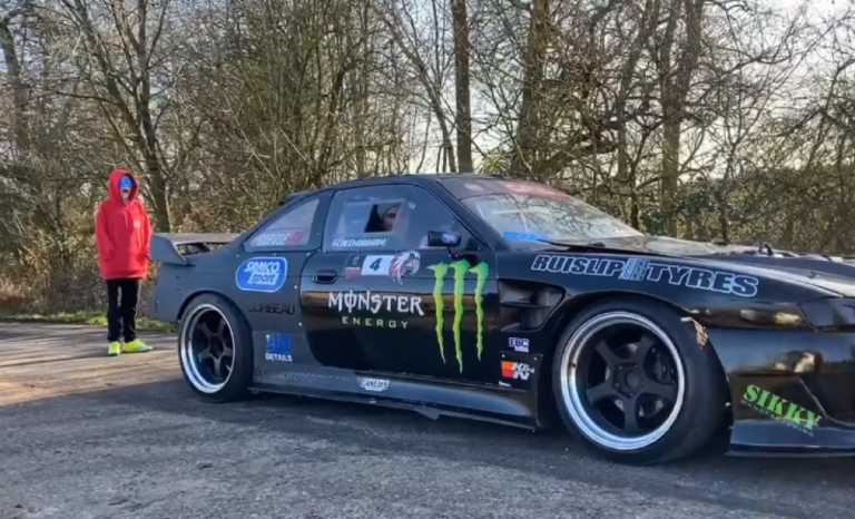 Hårdtpumpet driftbil rykker rokketand ud