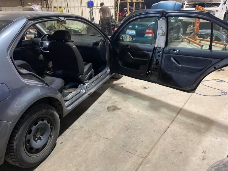 VIDEO: Jep, den findes – Gut bygger VW Bora Coupé