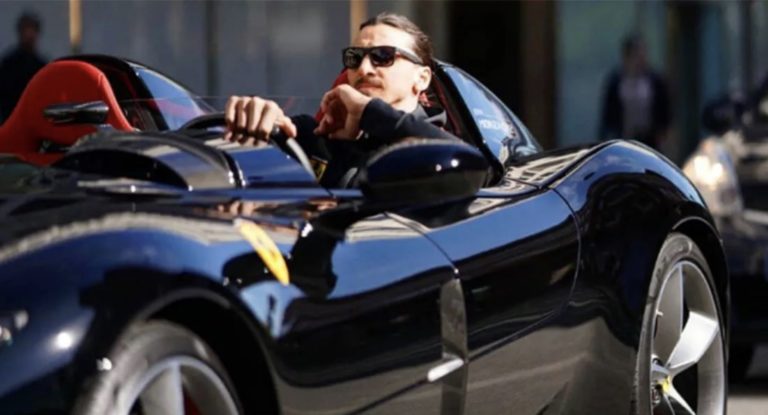 1 af 499: Zlatan har købt en Ferrari uden forrude