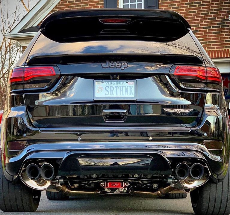 J.R’s Jeep Trackhawk har 1.000 hk – går fra 0-96 km/t på 2.3 sek.