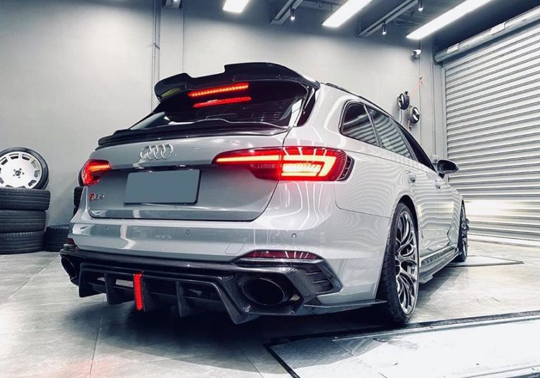 Tuner udstyrer Audi RS4 med megabredt kulfiber-kit