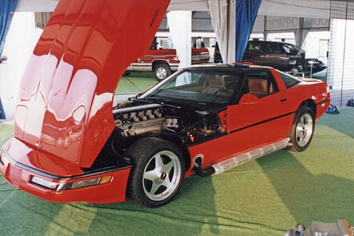 Derfor findes der kun én Corvette med V12 på 9,8 liter!