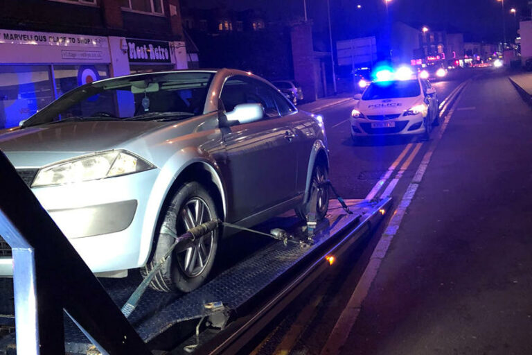 Gut købte ‘ny’ bil – politiet beslaglagde den sekunder efter!