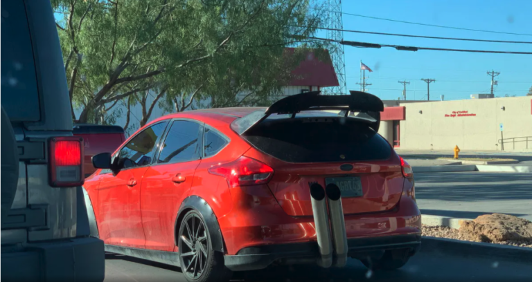 Svært at tro, men det her IKKE en standard-udstødning