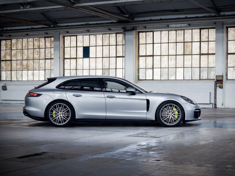 Porsche Panamera 4 E-Hybrid