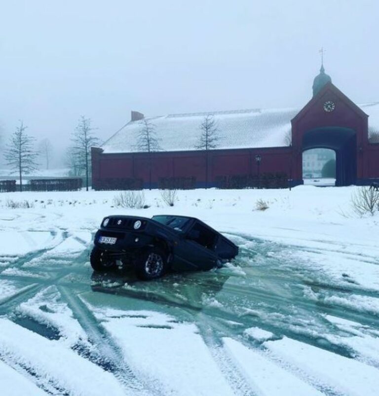 Anders Kirk Johansen igennem isen