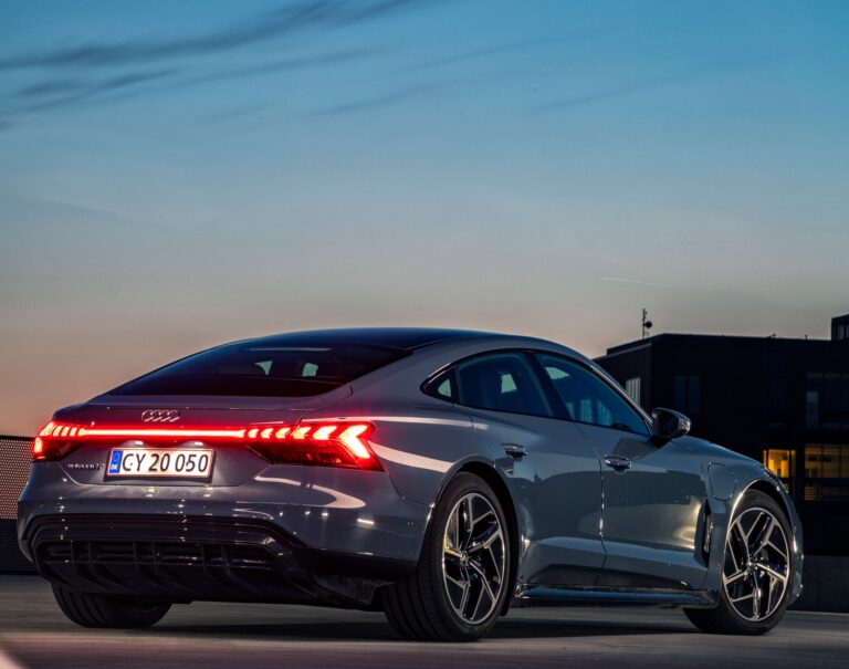 Elbiler behøver ikke være røvsyge – se bare her!