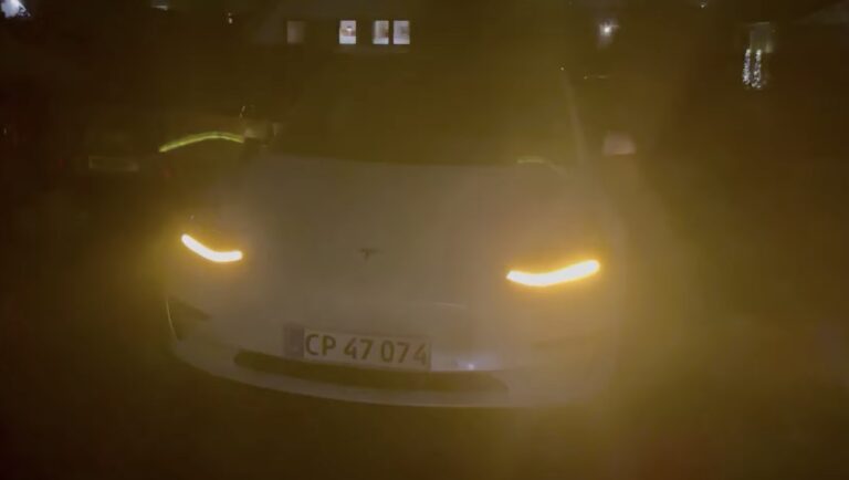 Counter-Strike lyd i Tesla