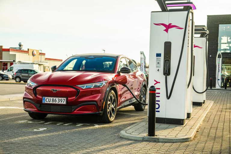 Undersøgelse slår fast - disse elbiler mister flest kilometer om vinteren