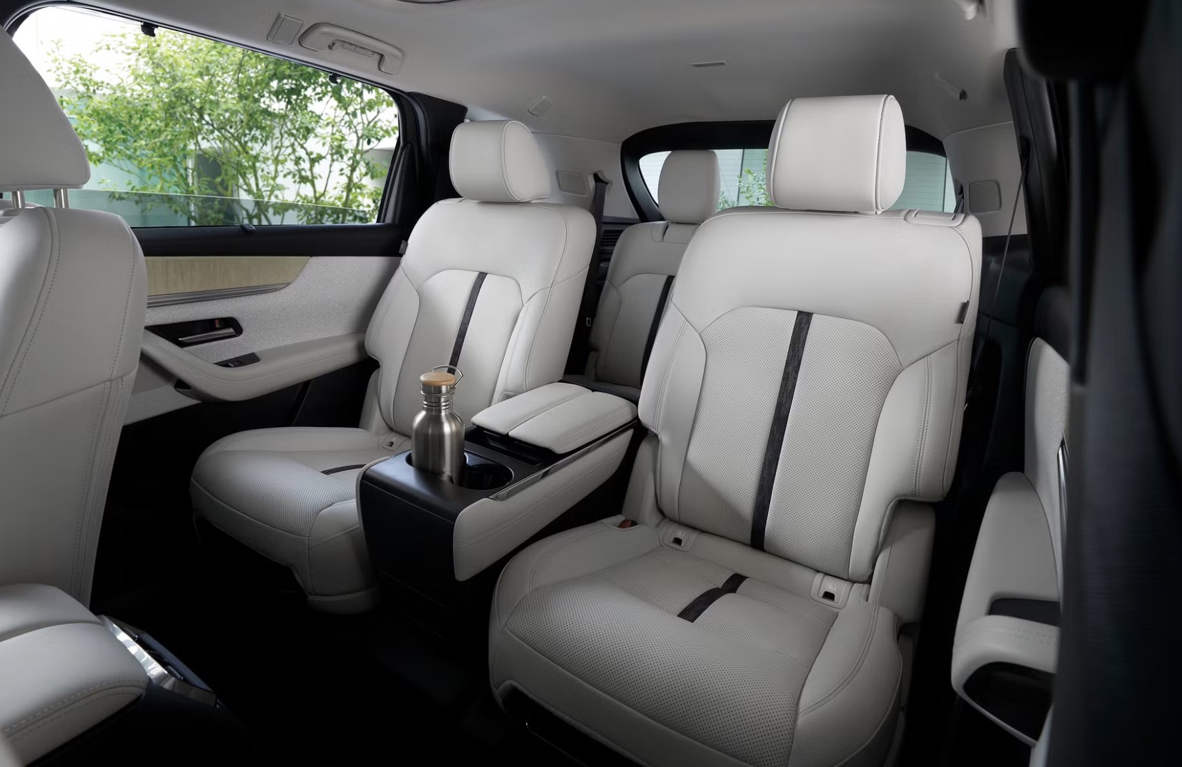 Mazda CX-80 er japanernes nye konge-familiebil. Men den koster! Mazda CX-80 er japanernes nye konge-familiebil