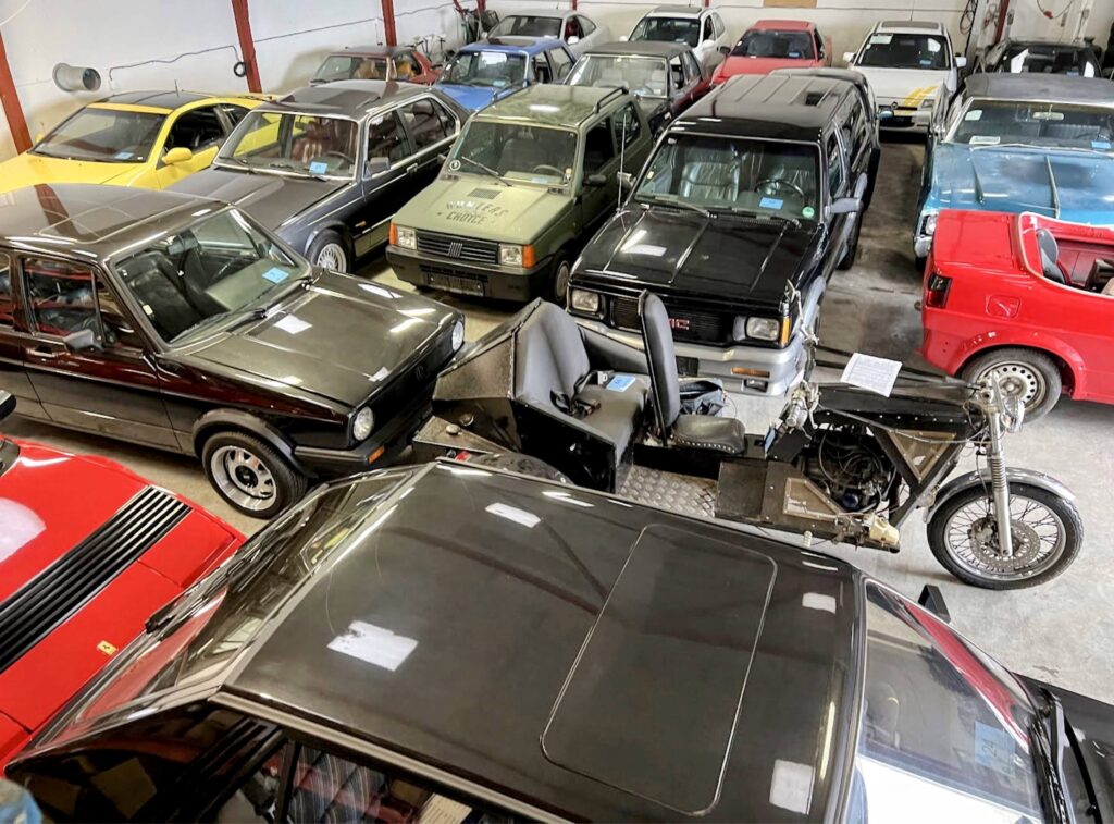 SE BILLEDERNE: Fynsk familie vil af med hemmelig bilsamling SE BILLEDERNE: Fynsk familie vil af med hemmelig bilsamling