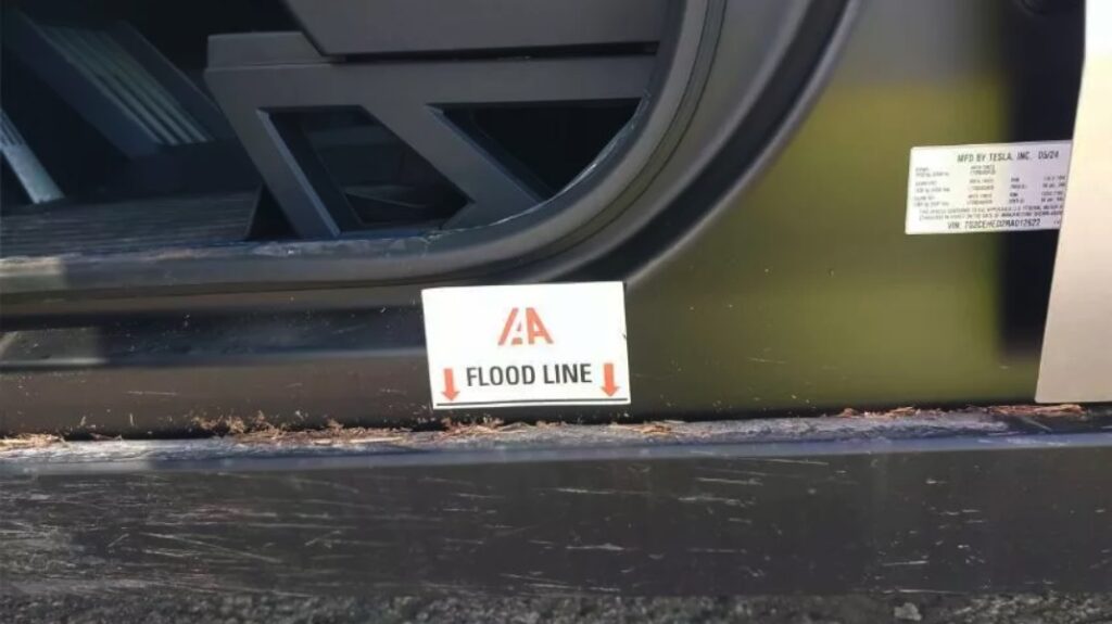 Så lidt vand skal der til at totalskade en Tesla Cybertruck Så lidt vand skal der til at totalskade en Tesla Cybertruck