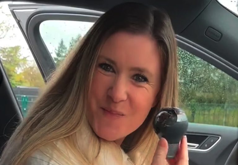 Se videoen: Celine spiser dele af sin Audi