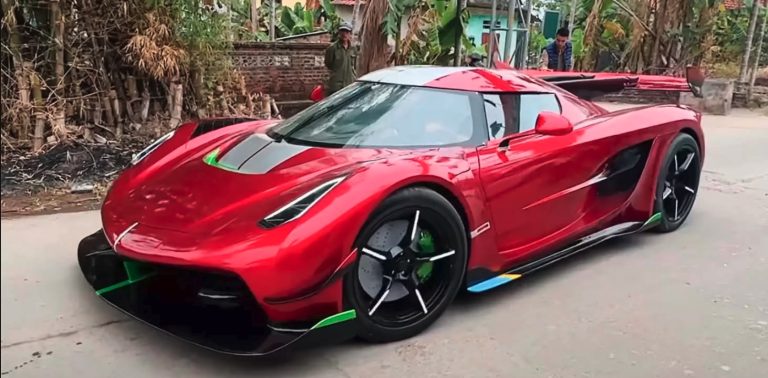 Venner byggede Koenigsegg ud af Toyota til 700 kroner