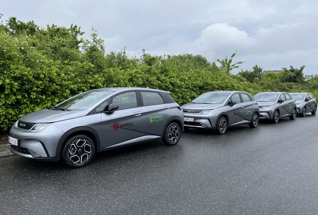 Venstre vil forbyde offentlige indkøb af kinesiske elbiler