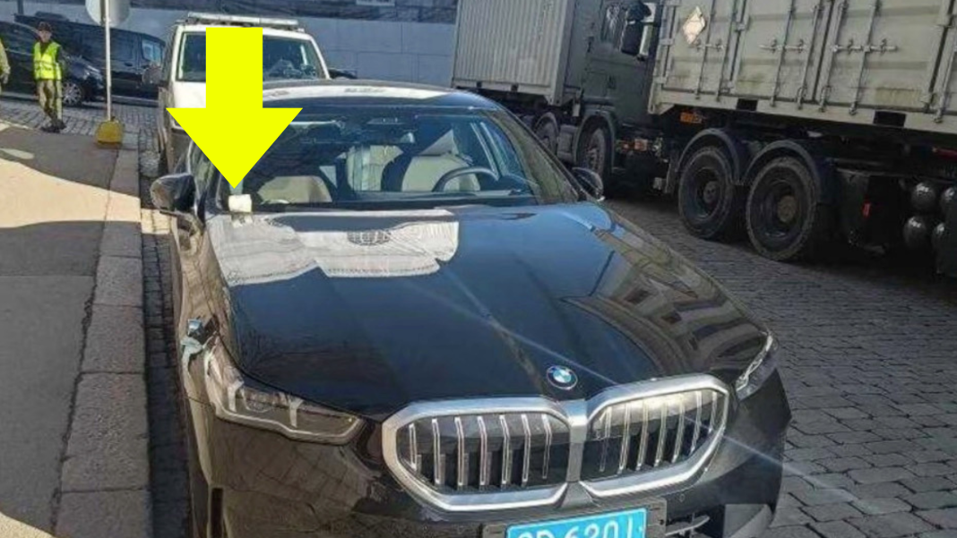 Zelenskyj får p-bøde -  Undskyld, det skal du!