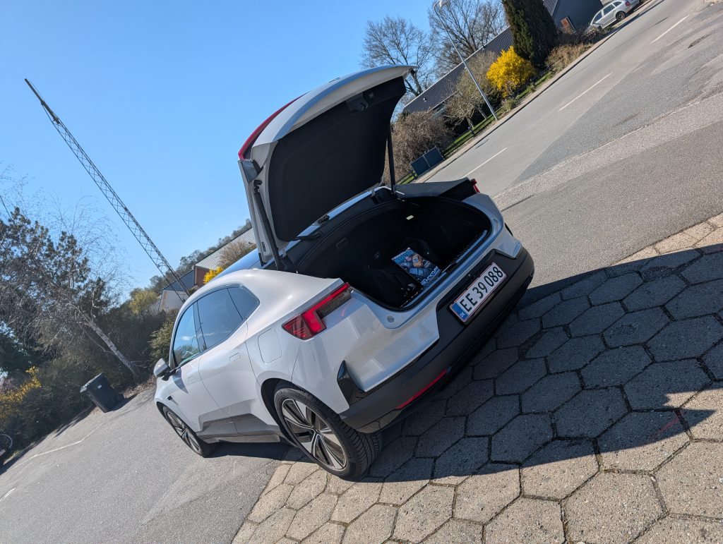 Polestar 4-anmeldelse: Flot forsøg der snubler i fejl Polestar 4-anmeldelse: Det halter ALT for meget