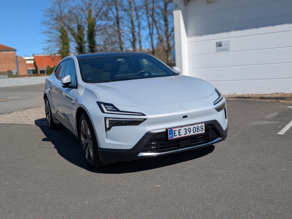 Polestar 4-anmeldelse: Flot forsøg der snubler i fejl Polestar 4-anmeldelse: Det halter ALT for meget