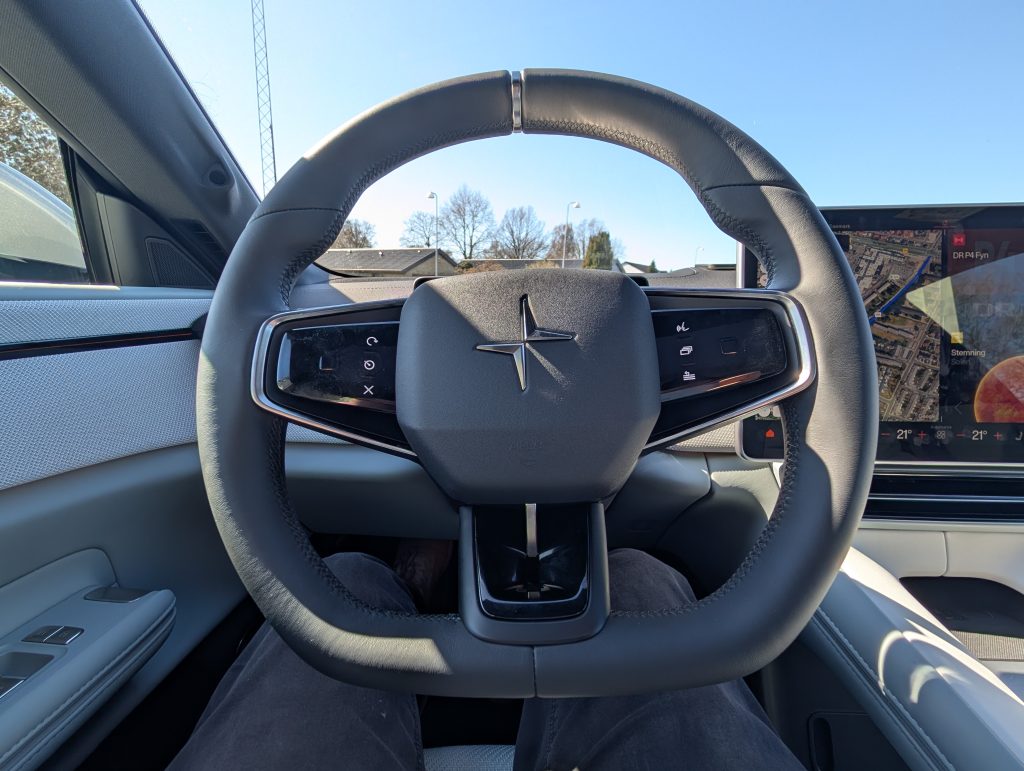 Polestar 4-anmeldelse: Flot forsøg der snubler i fejl Polestar 4-anmeldelse: Det halter ALT for meget