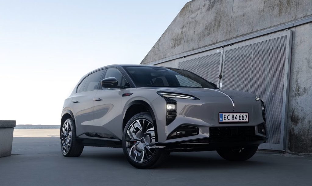 Hongqi SUV overrasker med topkarakter: Sikkerheden er i top Hongqi SUV overrasker med topkarakter: Sikkerheden er i top