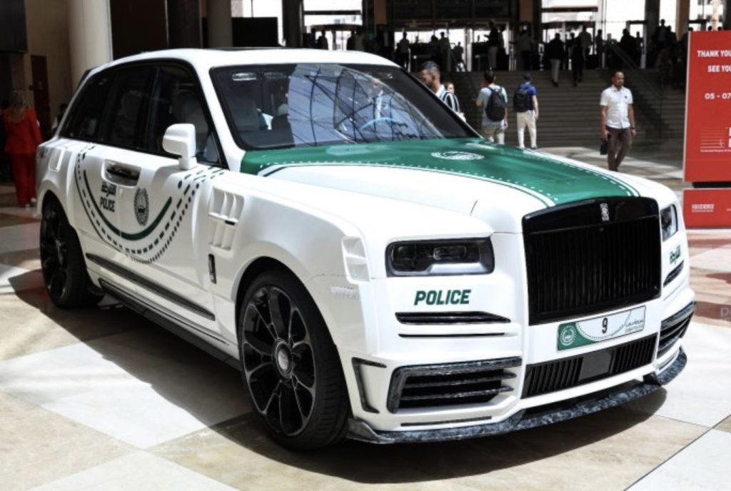 Nu kører politiet i Dubai Rolls-Royce fra Mansory Nu kører politiet i Dubai Rolls-Royce fra Mansory