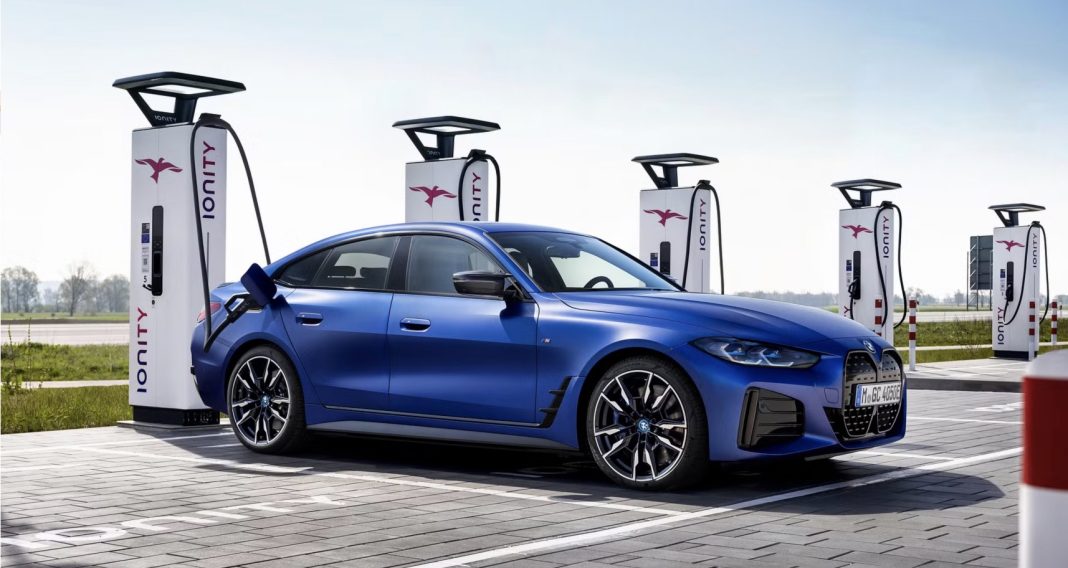 BMW tilbagekalder 70.000 elbiler der slukker sig selv