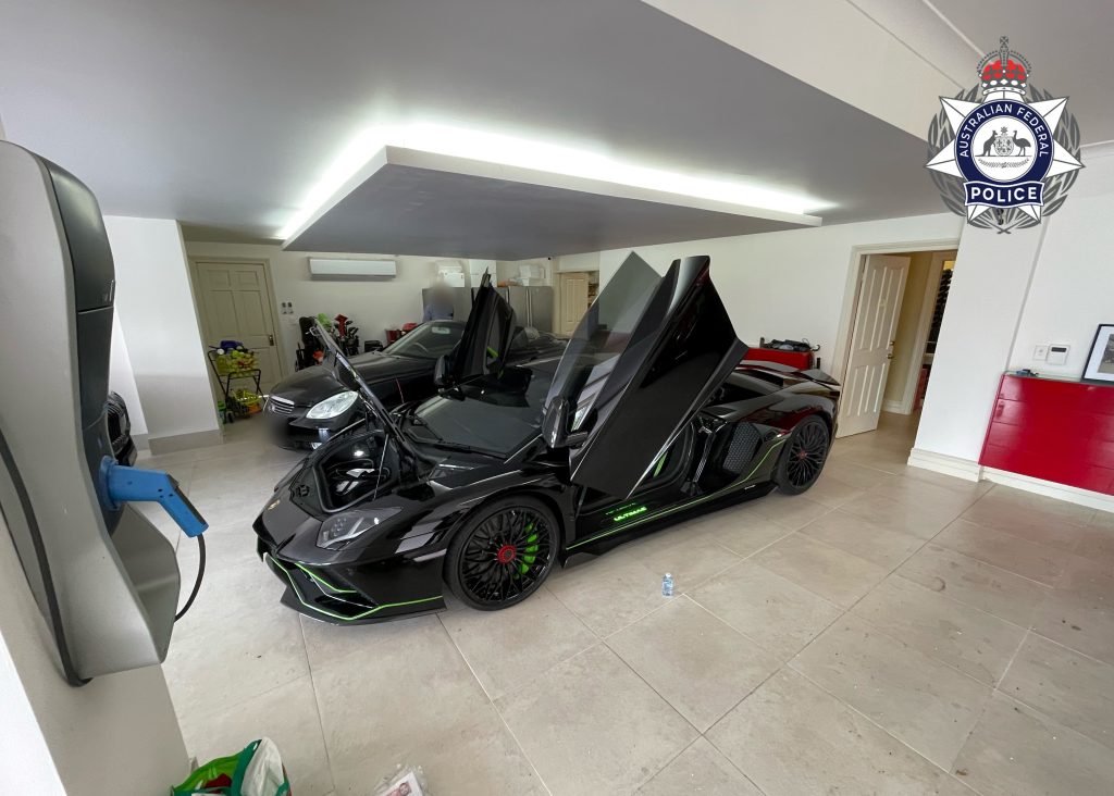 Snød staten∂ - 58-årig købte biler for 46 millioner 58-årig svindlede statskassen for 46 millioner til biler