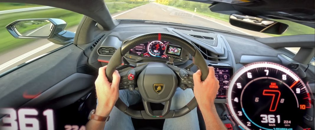 Politiet raser over bilister der kører 370 km/t