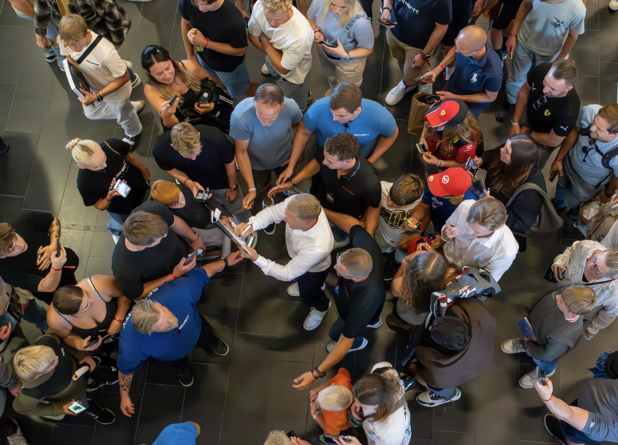 Auto Show er Danmarks fedeste bilmesse – og du kan spare penge nu! Auto Show-messen er alt det fede på fire hjul – og du kan spare penge nu!