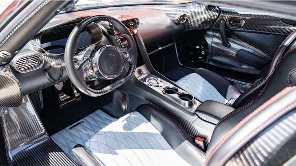 Politiet sælger konfiskeret Koenigsegg for 19 millioner Politiet sælger konfiskeret Koenigsegg for 19 millioner