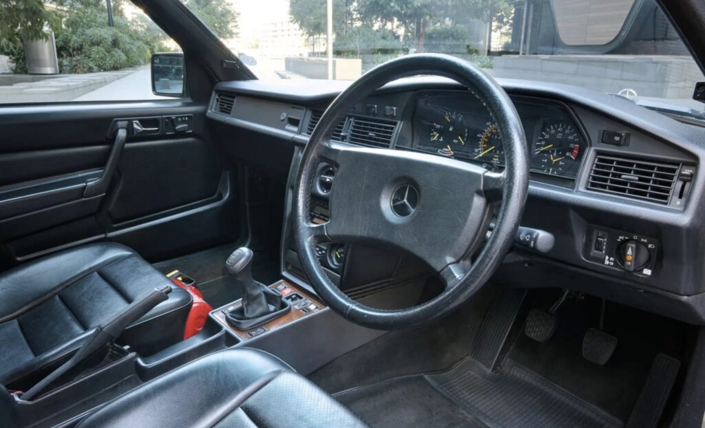 Ayrton Sennas personlige Mercedes 190E er til salg Ayrton Sennas personlige Mercedes 190E er til salg