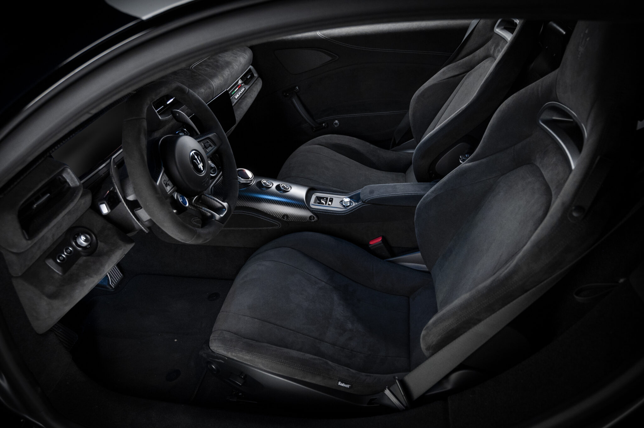 Politiet har købt superbil - skal levere organer med 320 km/t Politiet har købt superbil - skal levere organer med 320 km/t