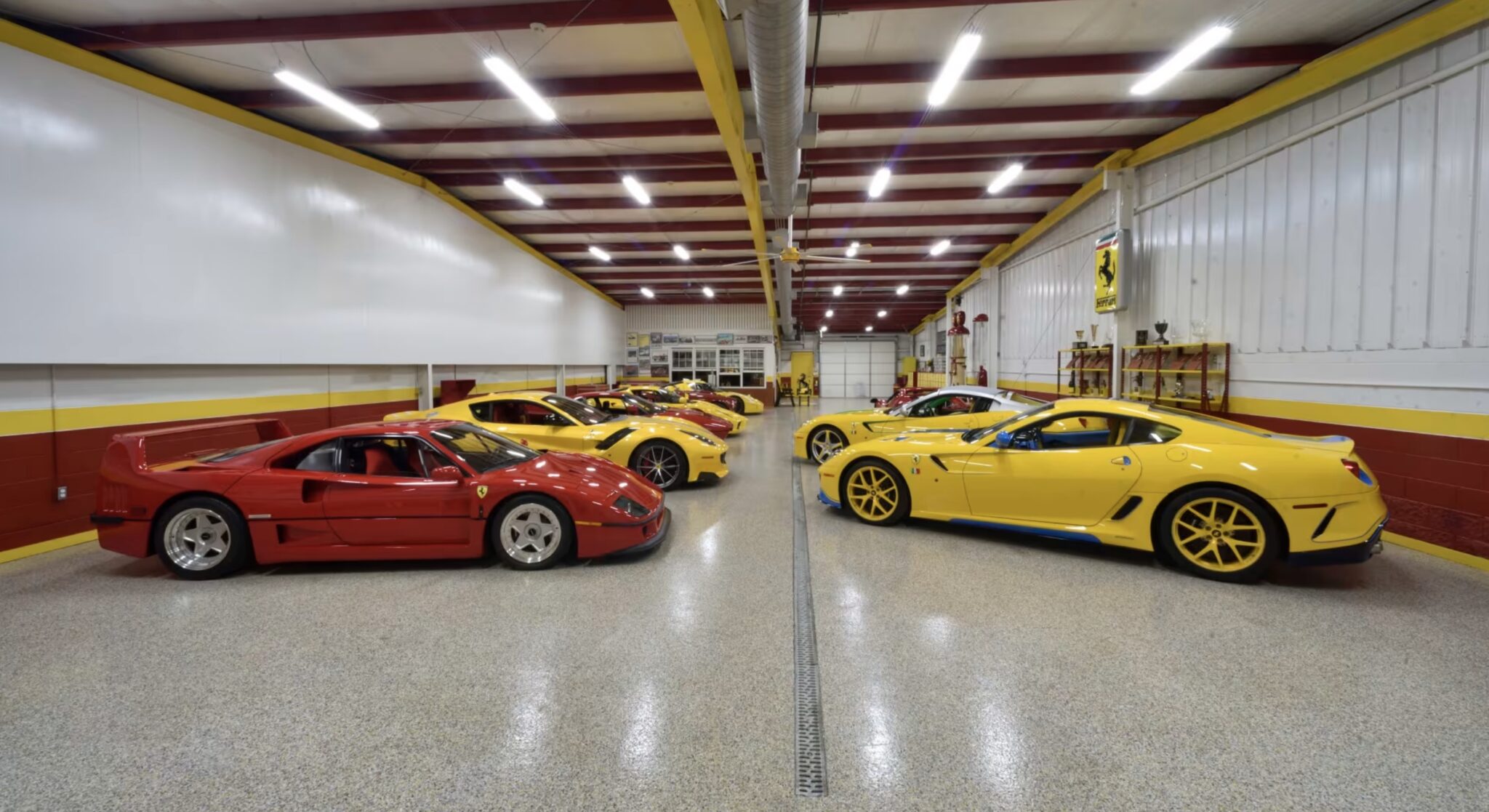 Død mands 48 Ferrarier sælges for millionbeløb Død mands 48 Ferrarier sælges for millionbeløb