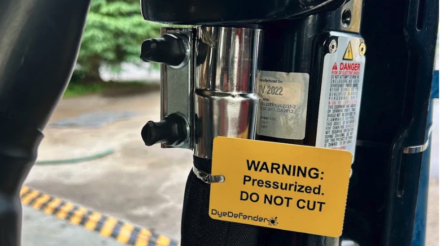 Ny fælde mod kobbertyve – nu slår ladestanderne igen Denne laderstander beskytter sig selv mod tyveri