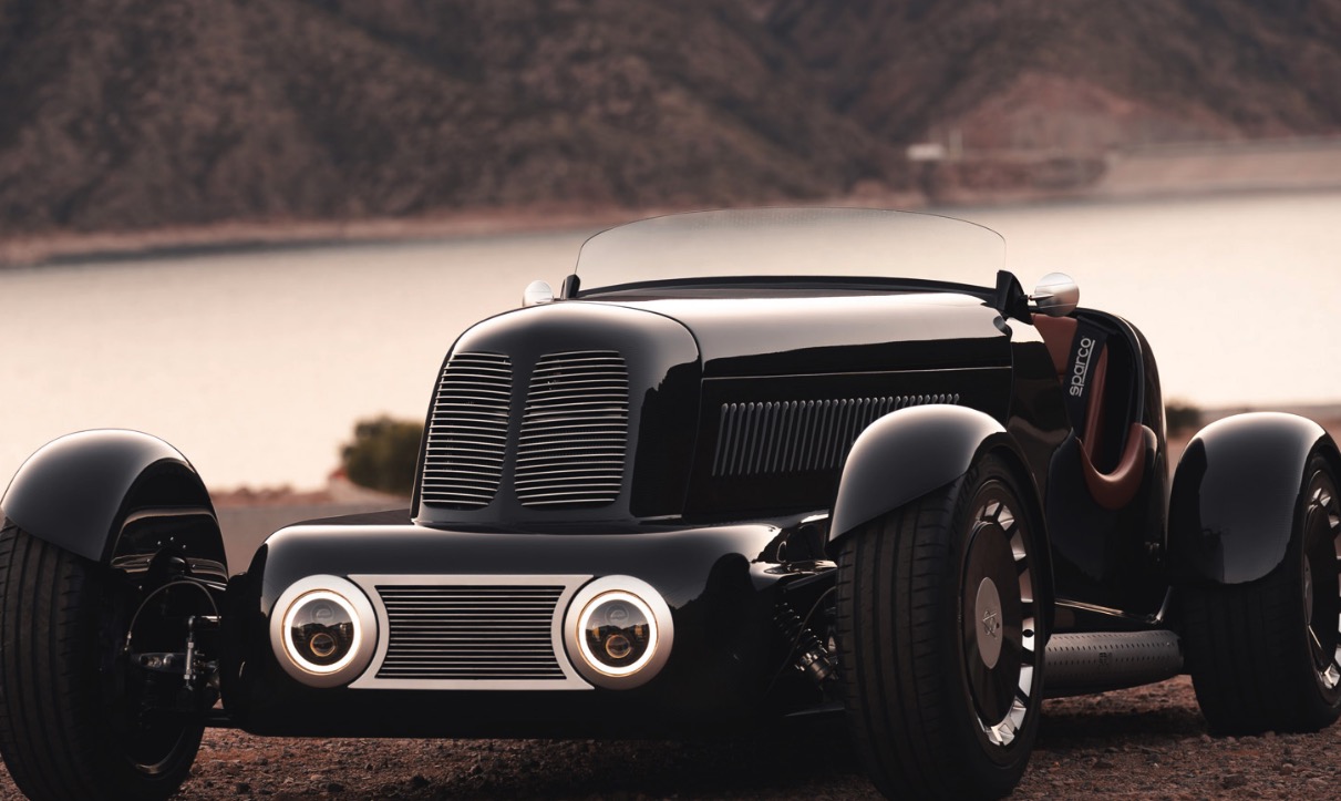 Ny bil med 5-liters V8-motor vejer kun 1.100 kilo