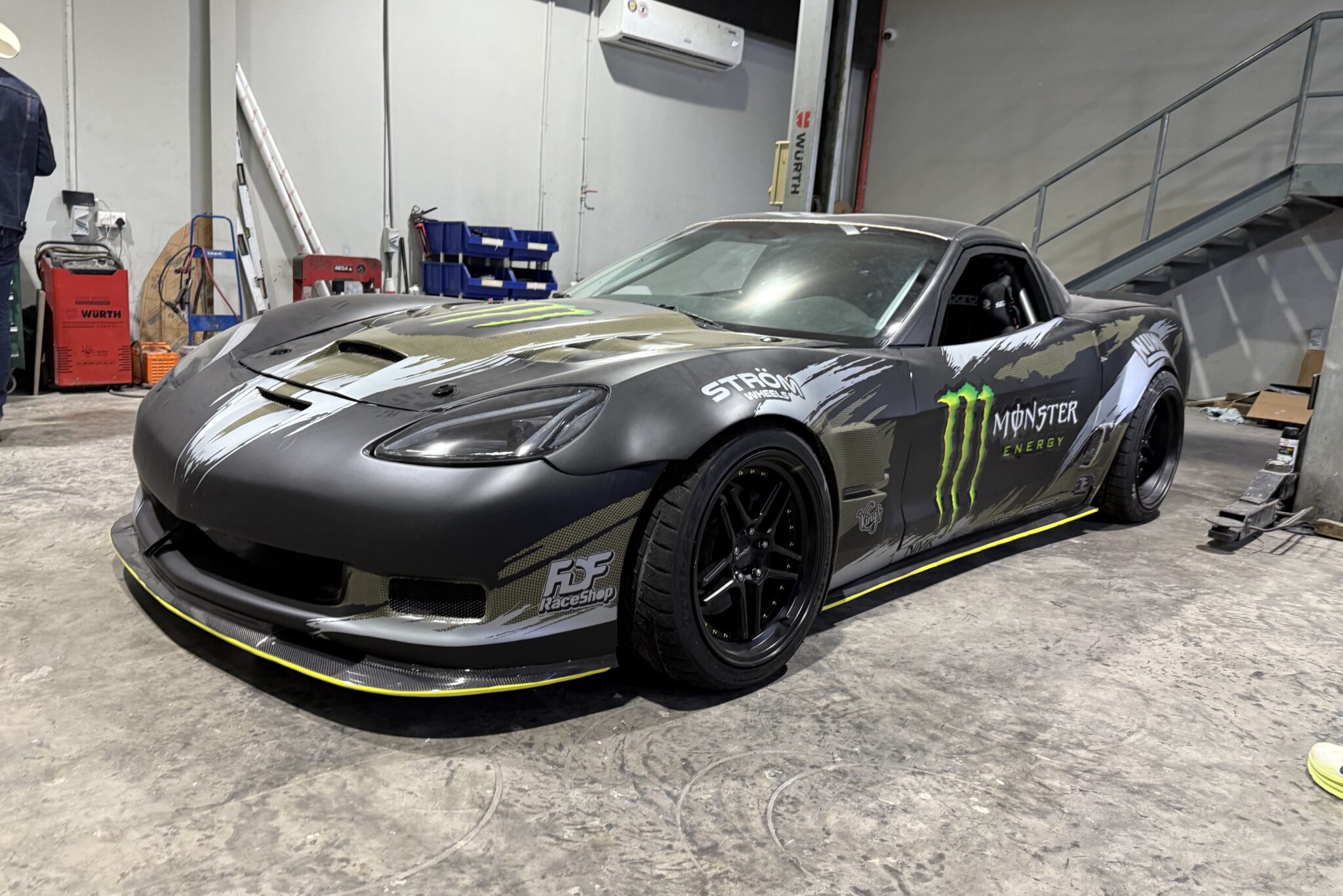 Boosted i Dubai: Sultanen åbner dørene til verdens fedeste driftværksted Boosted i Dubai: Sultanen åbner dørene til verdens fedeste driftværksted