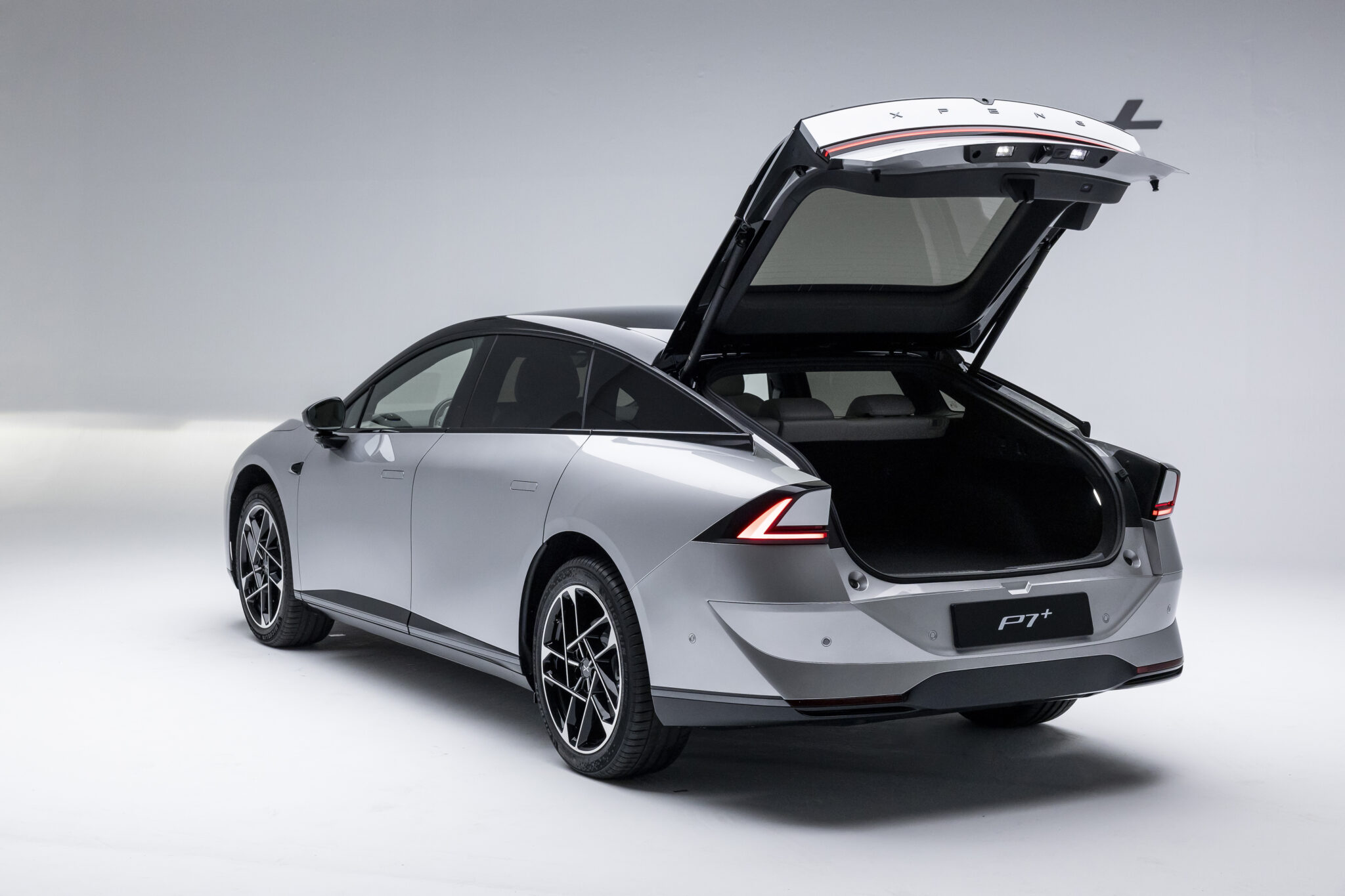 XPENG P7+ er landet i Danmark – se priser, billeder og specifikationer