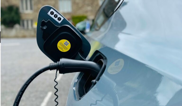 Dansk gigant dropper elbiler efter tab på 1,7 milliarder