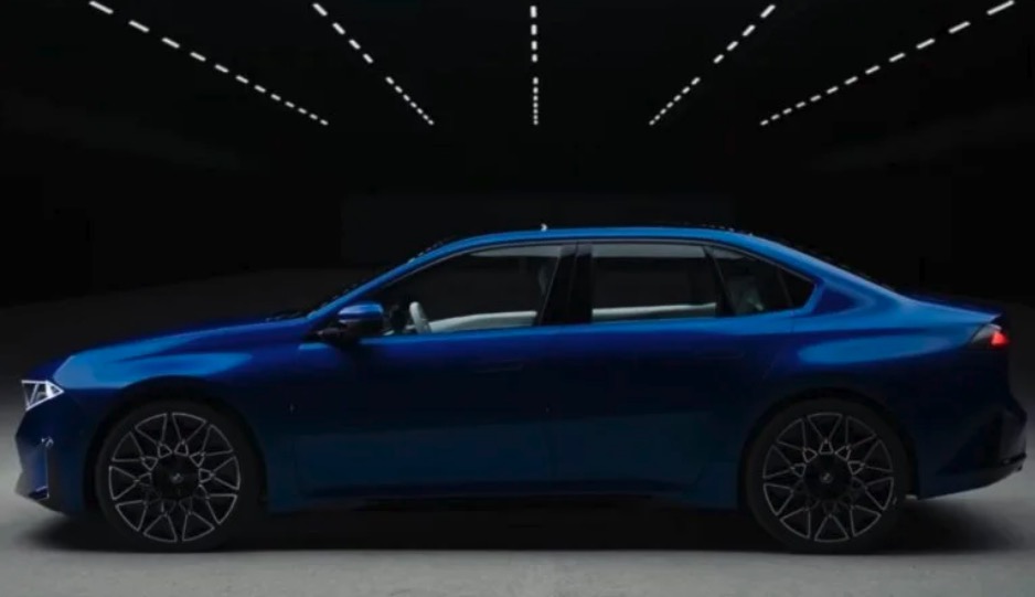 Afsløret ved "en fejl" - BMW lækker selv elbilen i3
