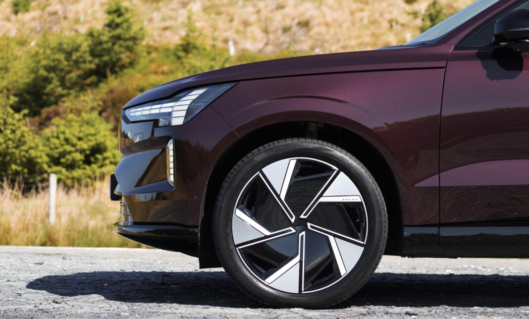 Elbil til 1,2 millioner kroner kan ikke repareres