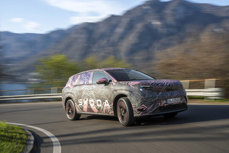 Skoda afslører gigantisk elbil med syv sæder: Mød den nye Skoda Peaq